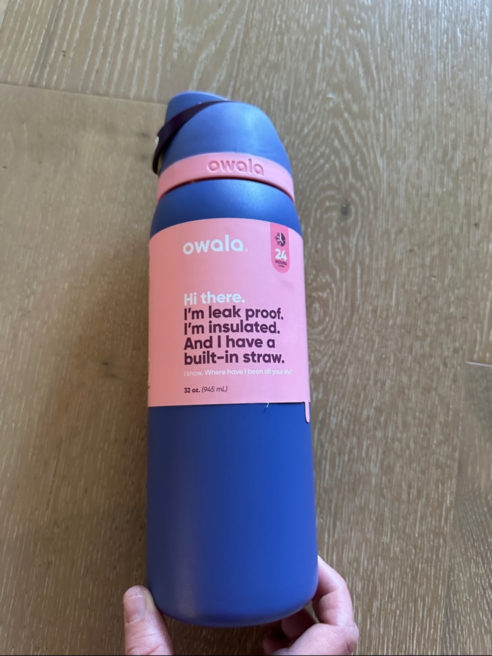 Owala 32 oz Insulated Water Bottle in Blue Jay